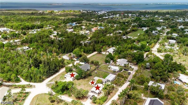 2 bedroom SingleFamilyResidence at 7257 Victory RD, LEO WENDES UNREC, Bokeelia — photo 3