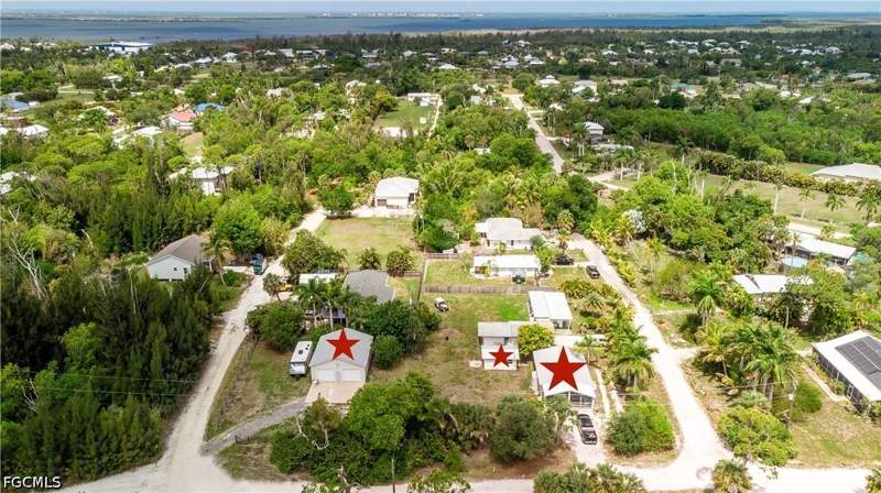 2 bedroom SingleFamilyResidence at 7257 Victory RD, LEO WENDES UNREC, Bokeelia — photo 4