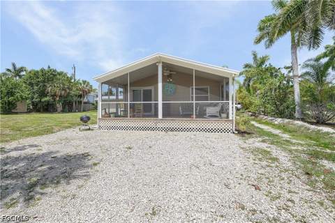 7257 Victory Rd, Bokeelia FL - photo 7 of 26