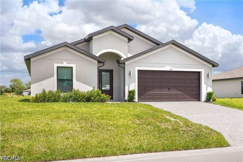 4 bedroom SingleFamilyResidence at 815 Gen D Macarthur Ave, Labelle, Labelle — photo 1