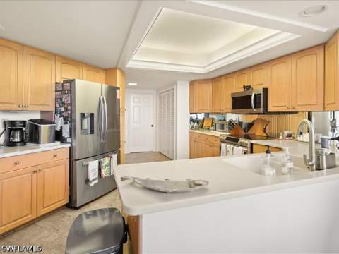 6075 Pelican Bay Blvd 506, Naples FL - photo 10 of 47