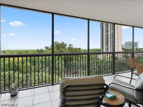 6075 Pelican Bay Blvd 506, Naples FL - photo 11 of 47