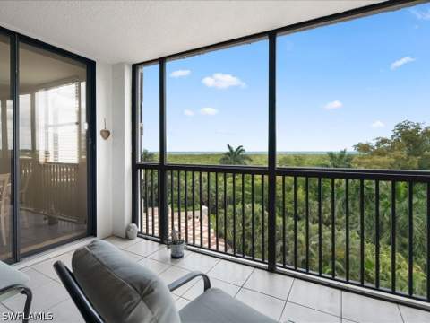 6075 Pelican Bay Blvd 506, Naples FL - photo 12 of 47
