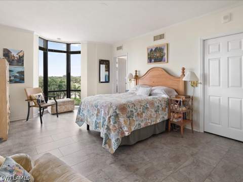6075 Pelican Bay Blvd 506, Naples FL - photo 15 of 47