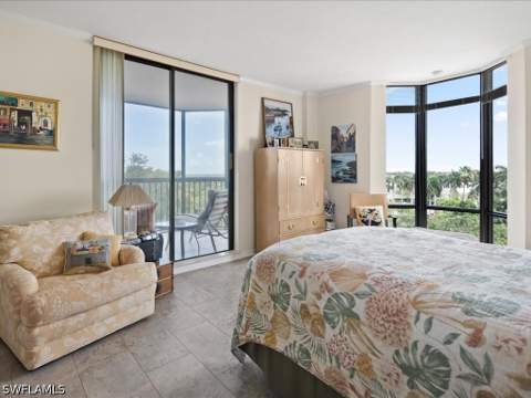 6075 Pelican Bay Blvd 506, Naples FL - photo 16 of 47