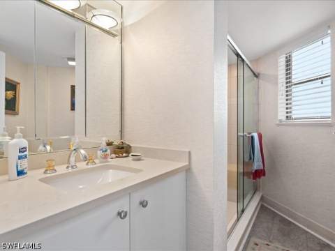 6075 Pelican Bay Blvd 506, Naples FL - photo 22 of 47