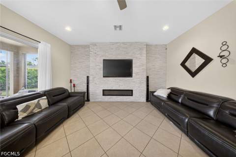 3330 Banyon Hollow Loop, North Fort Myers FL - photo 14 of 49