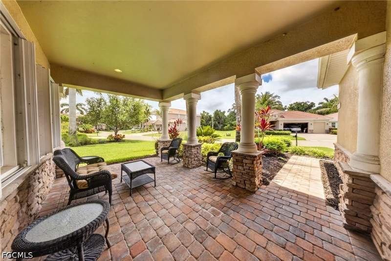5 bedroom SingleFamilyResidence at 3330 Banyon Hollow Loop, Moody River Estates, North Fort Myers — photo 3