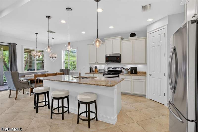 3 bedroom SingleFamilyResidence at 16380 Aberdeen Way, Barrington Cove, Naples — photo 3