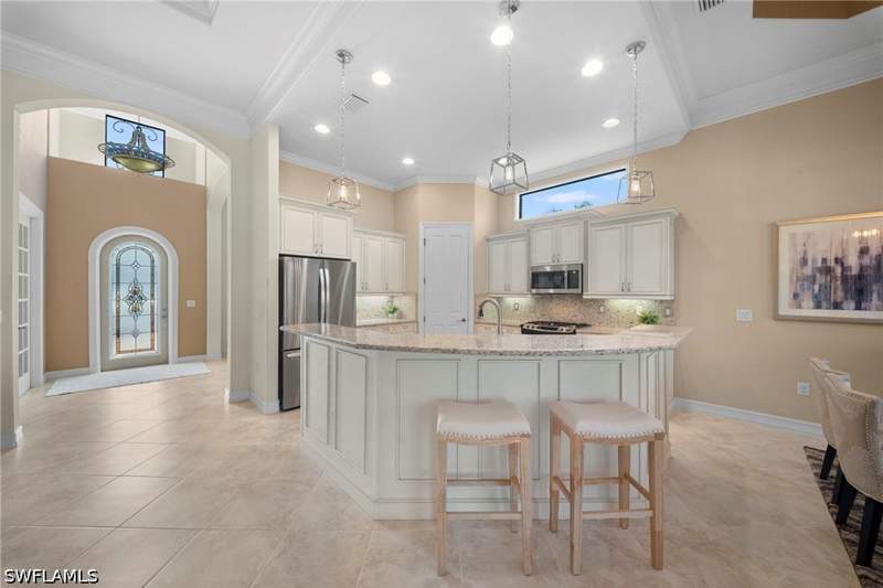 3 bedroom SingleFamilyResidence at 6347 Serano Way, Lakoya, Naples — photo 5