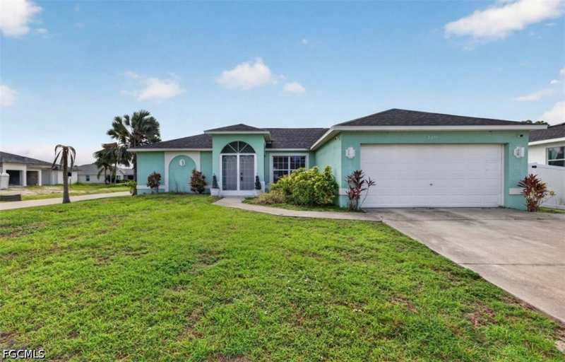 3 bedroom SingleFamilyResidence at 2311 El Dorado Blvd N, Cape Coral, Cape Coral — photo 1