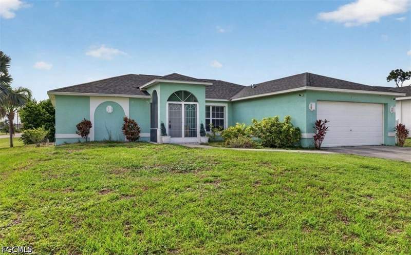3 bedroom SingleFamilyResidence at 2311 El Dorado Blvd N, Cape Coral, Cape Coral — photo 2