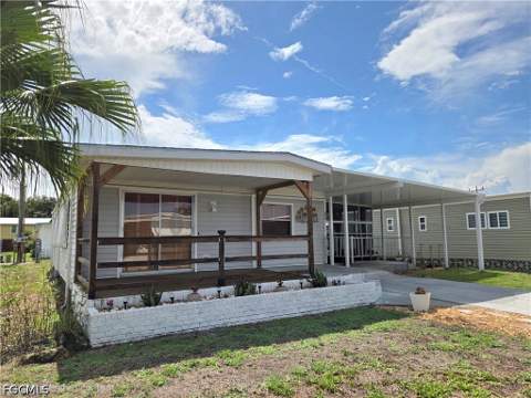 575 Winning Way, North Fort Myers FL - photo 7 of 45