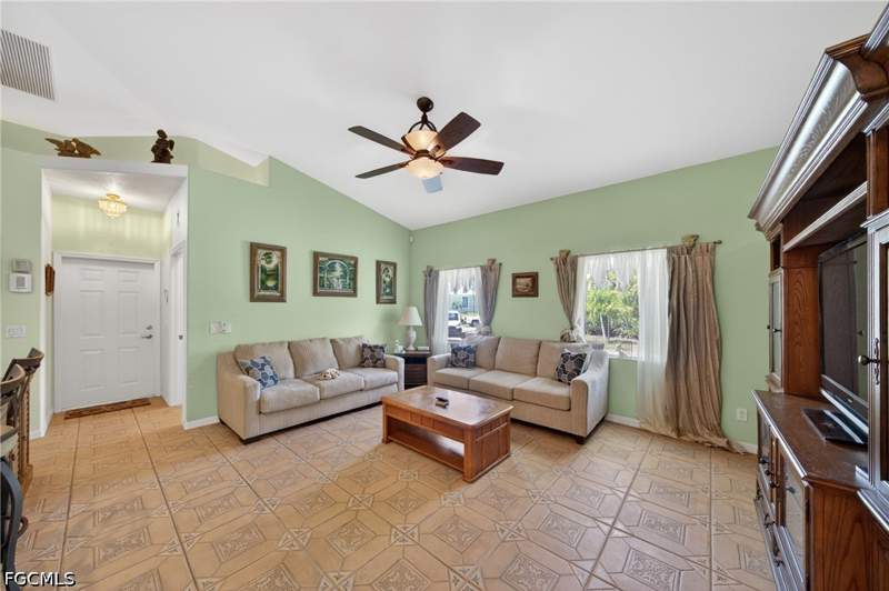 3 bedroom SingleFamilyResidence at 3815 NW 5th Ter, Cape Coral, Cape Coral — photo 4