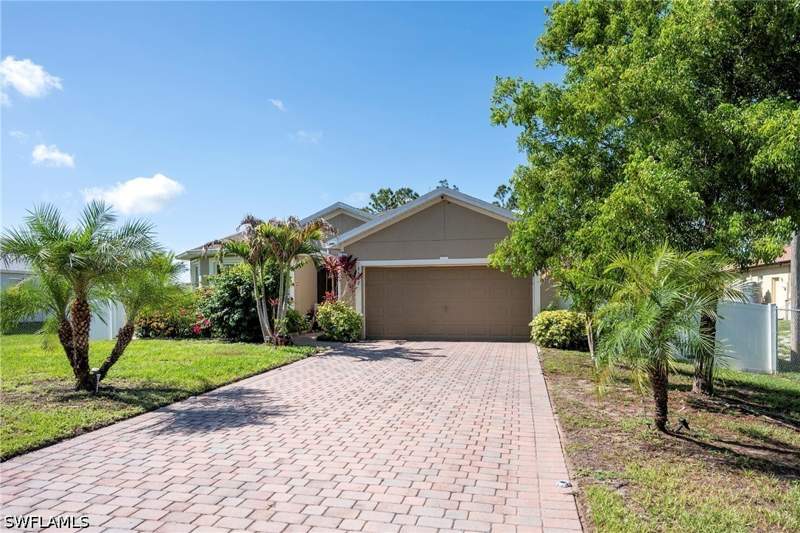 3 bedroom SingleFamilyResidence at 3582 45th Ave NE, Golden Gate Estates, Naples — photo 4