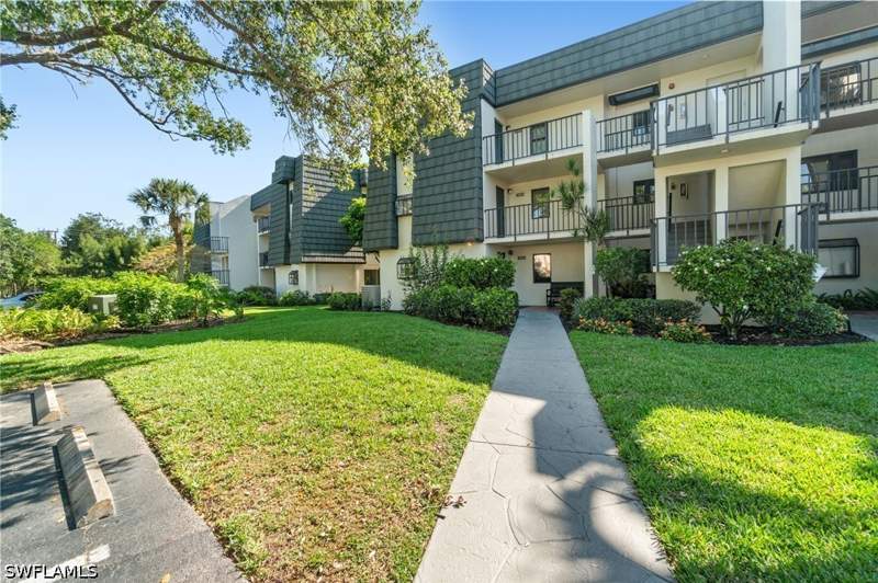 2 bedroom Condominium at 1526 Oyster Catcher Pt 1526A, Naples Bath And Tennis Club, Naples — photo 2