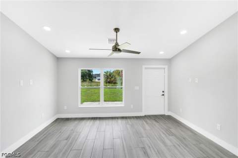2075 Detroit Dr, Labelle FL - photo 10 of 33