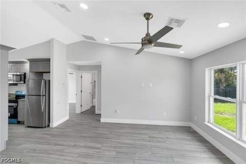 2075 Detroit Dr, Labelle FL - photo 13 of 33