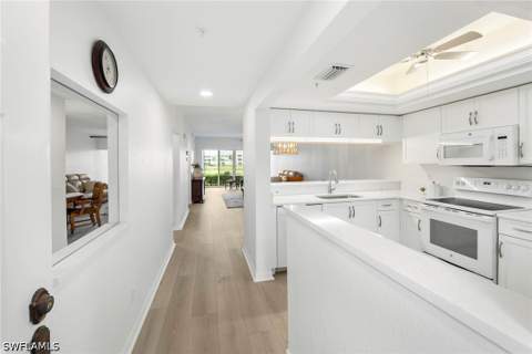 20131 Ian Ct 102, Estero FL - photo 6 of 41