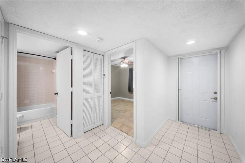 2 bedroom Condominium at 7761 Jewel Ln 102, Villages At Emerald Lakes, Naples — photo 5