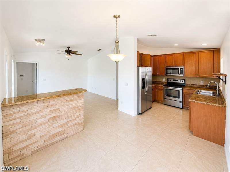 4 bedroom SingleFamilyResidence at 3586 Seagrape Ave, Naples Villas, Naples — photo 5