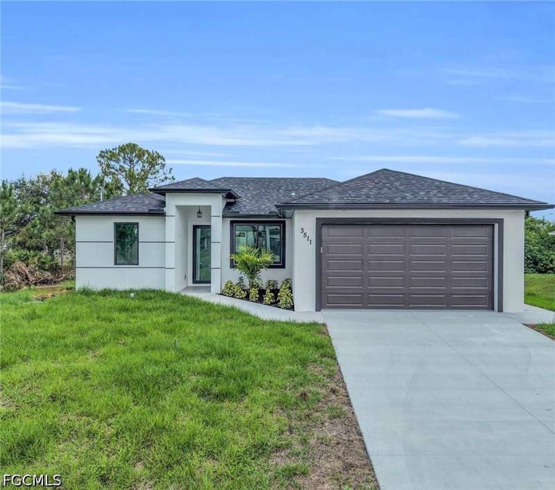 3 bedroom SingleFamilyResidence at 3511 27th St SW, Lehigh Acres, Lehigh Acres — photo 2
