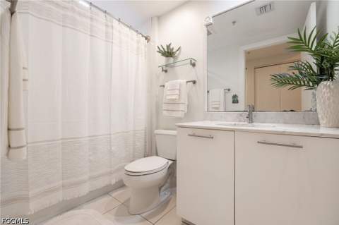 3000 Oasis Grand Blvd 1705, Fort Myers FL - photo 15 of 32