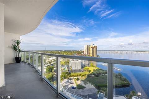 3000 Oasis Grand Blvd 1705, Fort Myers FL - photo 17 of 32