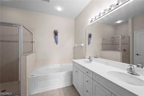 13988 Village Creek Dr, Fort Myers FL - photo 21 of 49