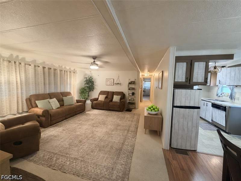 2 bedroom ManufacturedHome at 514 Blossom Ct, Forest Park Mobile Home, North Fort Myers — photo 5