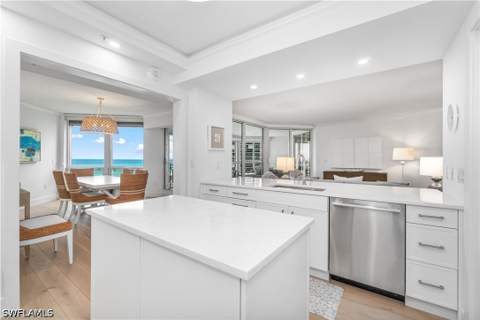 4021 Gulf Shore Blvd N 702, Naples FL - photo 11 of 33