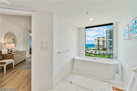 4021 Gulf Shore Blvd N 702, Naples FL - photo 15 of 33