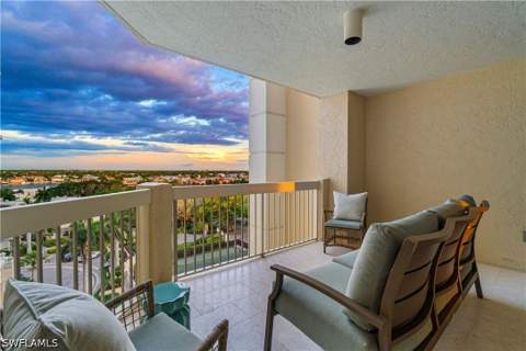 4021 Gulf Shore Blvd N 702, Naples FL - photo 18 of 33