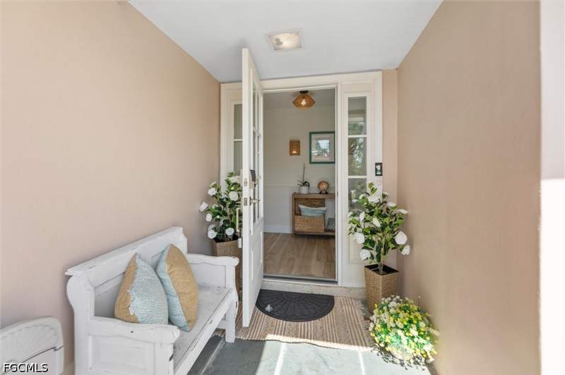 3 bedroom SingleFamilyResidence at 9428 Moonlight Dr, Gumbo Limbo, Sanibel — photo 3