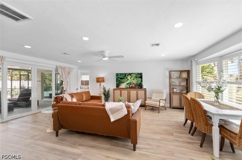 3 bedroom SingleFamilyResidence at 9428 Moonlight Dr, Gumbo Limbo, Sanibel — photo 4