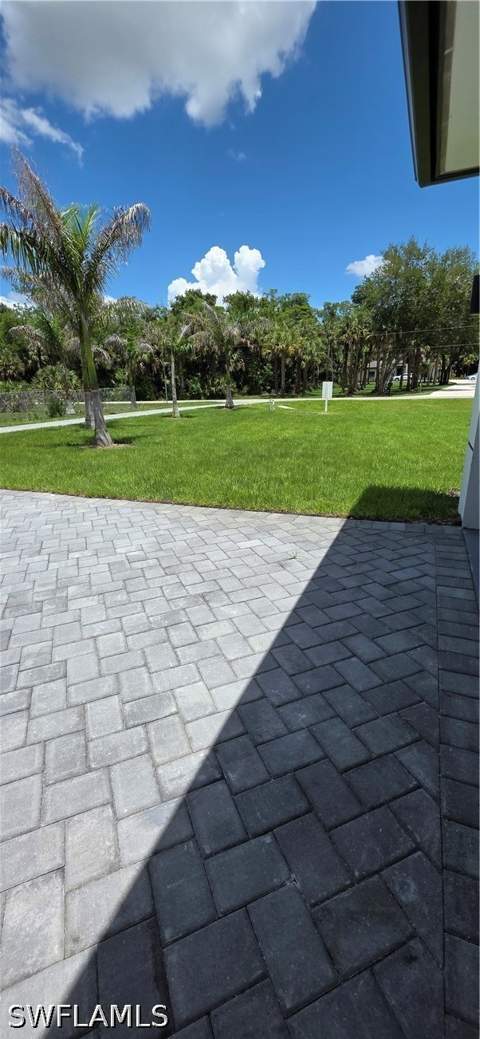 563 15th St NW, Naples FL - photo 22 of 26