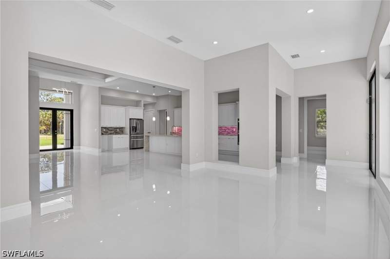4 bedroom SingleFamilyResidence at 563 15th St NW, Golden Gate Estates, Naples — photo 5