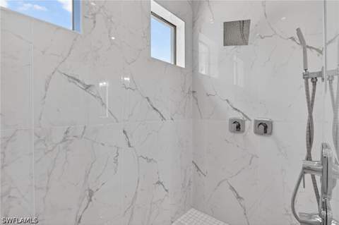 563 15th St NW, Naples FL - photo 8 of 26