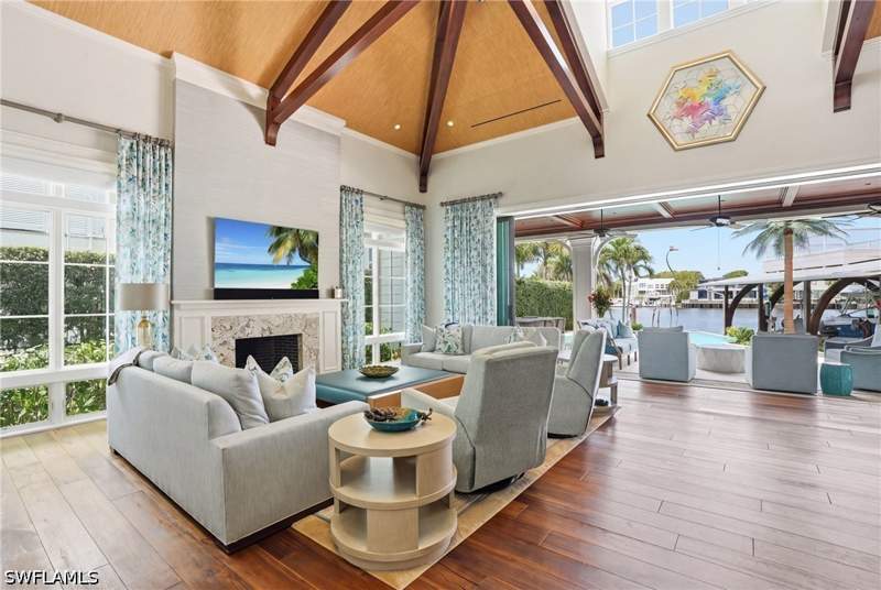4 bedroom SingleFamilyResidence at 1870 4th St S, Aqualane Shores, Naples — photo 4