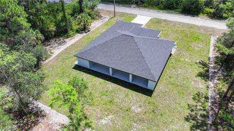 1621 Eighth Ave, Lehigh Acres FL - photo 6 of 32