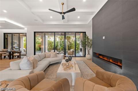 3840 Crayton Rd, Naples FL - photo 7 of 42
