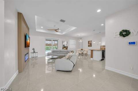 60 Floyd Ave S, Lehigh Acres FL - photo 8 of 38