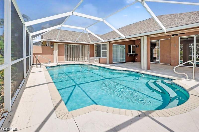 3 bedroom SingleFamilyResidence at 7860 Twin Eagle Ln, Eagle Ridge, Fort Myers — photo 4