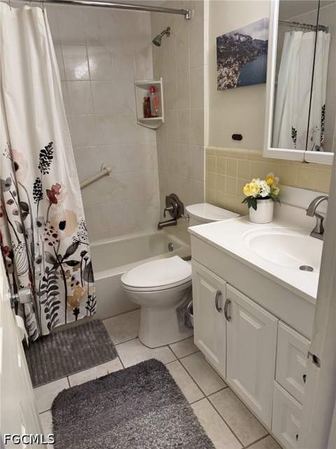 13151 Kings Point Dr 7A, Fort Myers FL - photo 13 of 33