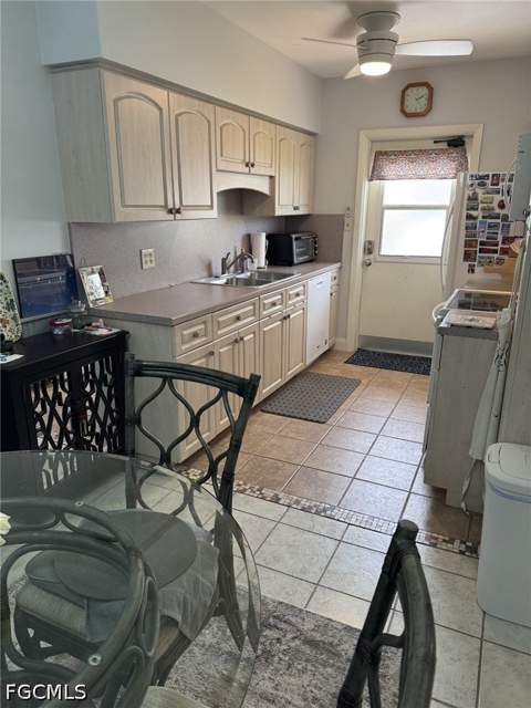 13151 Kings Point Dr 7A, Fort Myers FL - photo 6 of 33