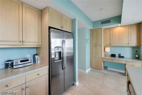 315 Dunes Blvd 707, Naples FL - photo 11 of 34