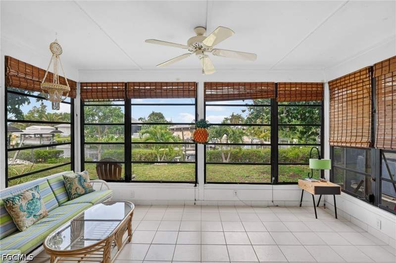 2 bedroom SingleFamilyResidence at 5330 Genesee Pkwy, Charlotte Shores, Bokeelia — photo 3