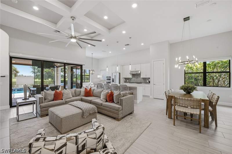 3 bedroom SingleFamilyResidence at 2764 Amaranda Ct, Amaranda, Naples — photo 3