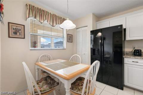 685 Squire Cir 204, Naples FL - photo 12 of 32