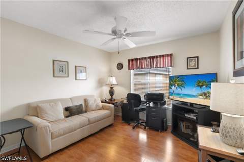 685 Squire Cir 204, Naples FL - photo 16 of 32